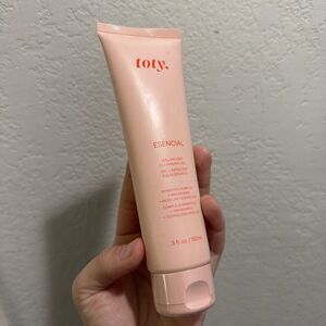 New! Toty. Balancing Cleansing Gel ESENCIAL Full Size 5oz Micellar Face Wash